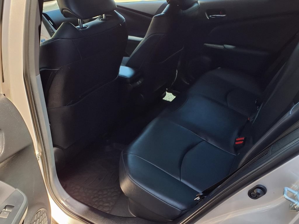 Used 2020 Toyota Prius Prime XLE FWD image 18