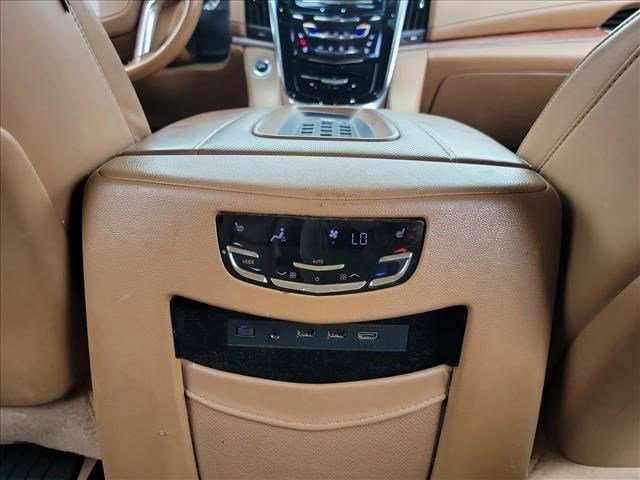 Used 2017 Cadillac Escalade Platinum image 15