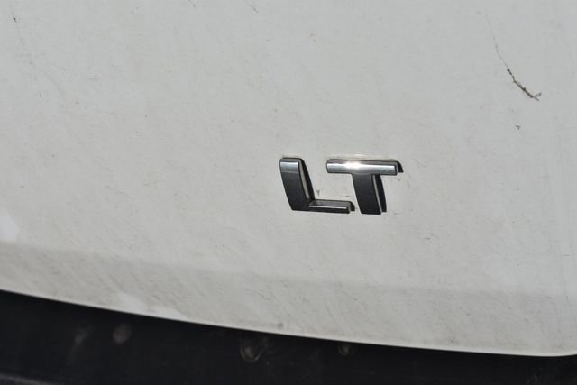 Used 2023 Chevrolet Traverse LT FWD image 11