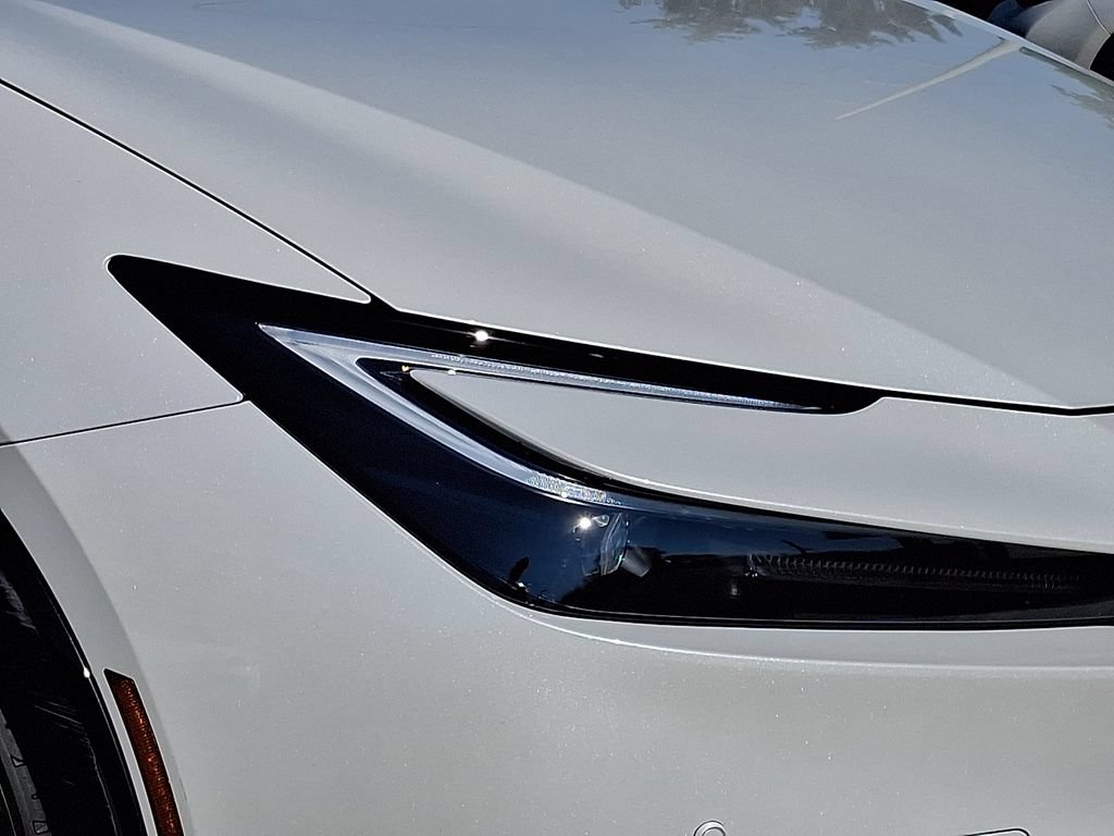 Certified 2024 Toyota Prius XLE AWD/4WD image 9