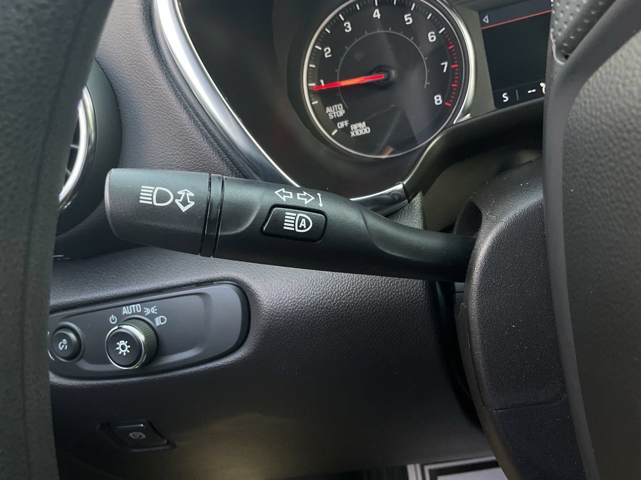 Used 2025 Chevrolet Blazer LT FWD image 35
