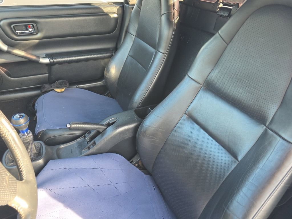 Used 2000 Toyota MR2 Base image 22