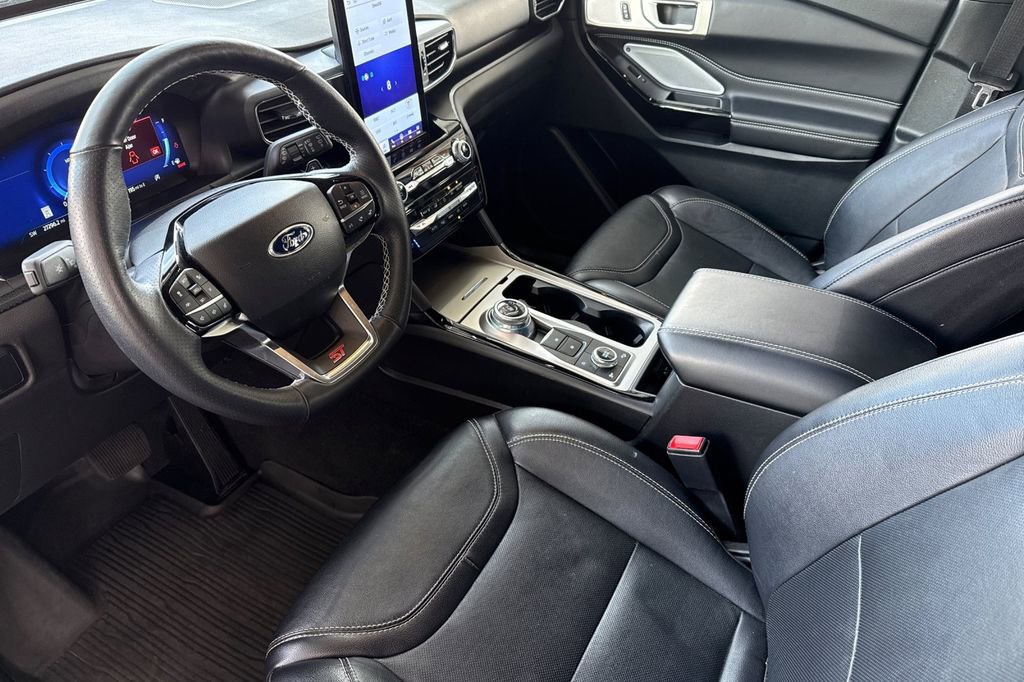 Used 2023 Ford Explorer ST w/ Equipment Group 401A AWD/4WD image 5
