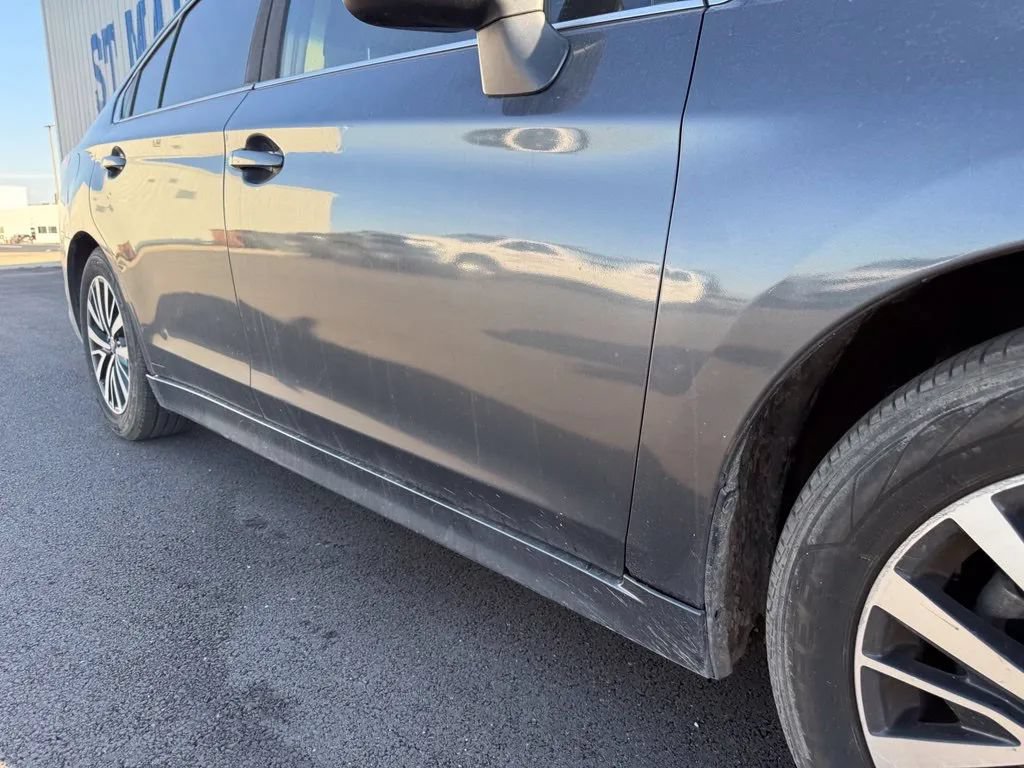 Used 2018 Subaru Legacy 2.5i AWD/4WD image 11