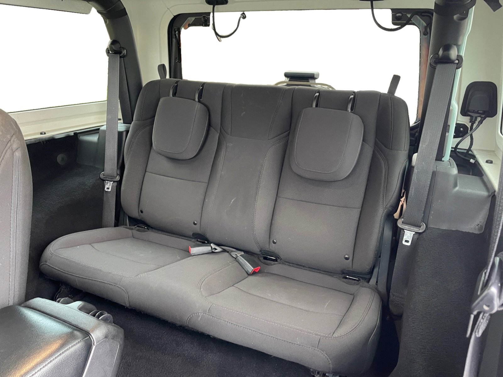 Used 2023 Jeep Wrangler Sport image 17