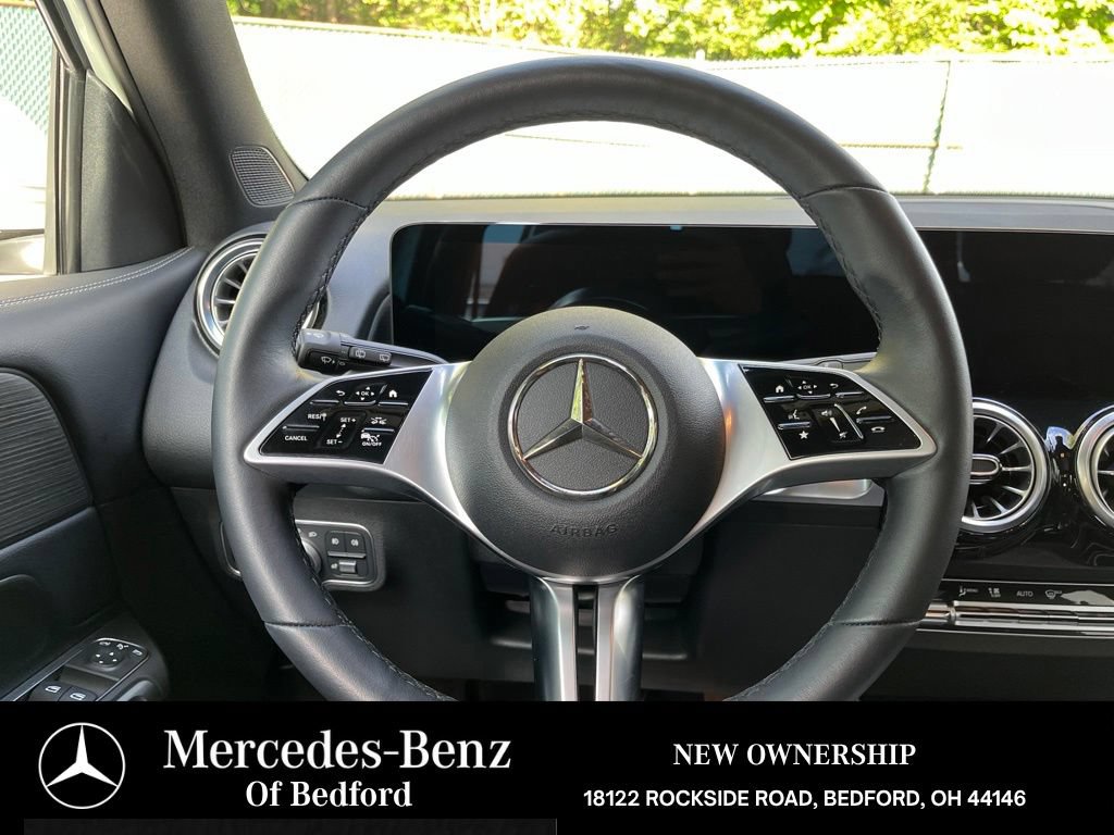 Used 2026 Mercedes-Benz GLB 250 4MATIC image 23
