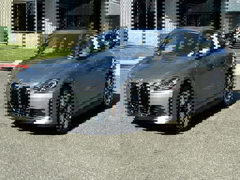 Used 2023 BMW i4 eDrive35 image 16