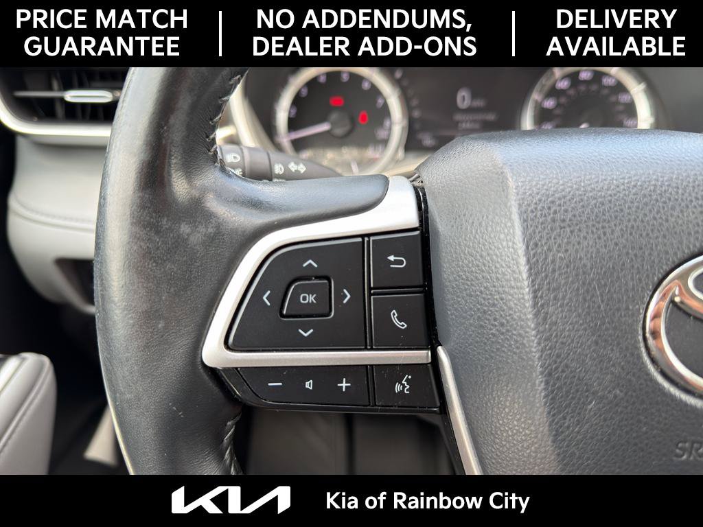 Used 2024 Toyota Highlander XLE FWD image 28