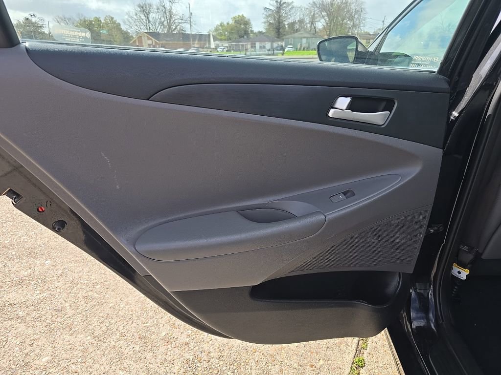 Used 2013 Hyundai Sonata GLS image 28