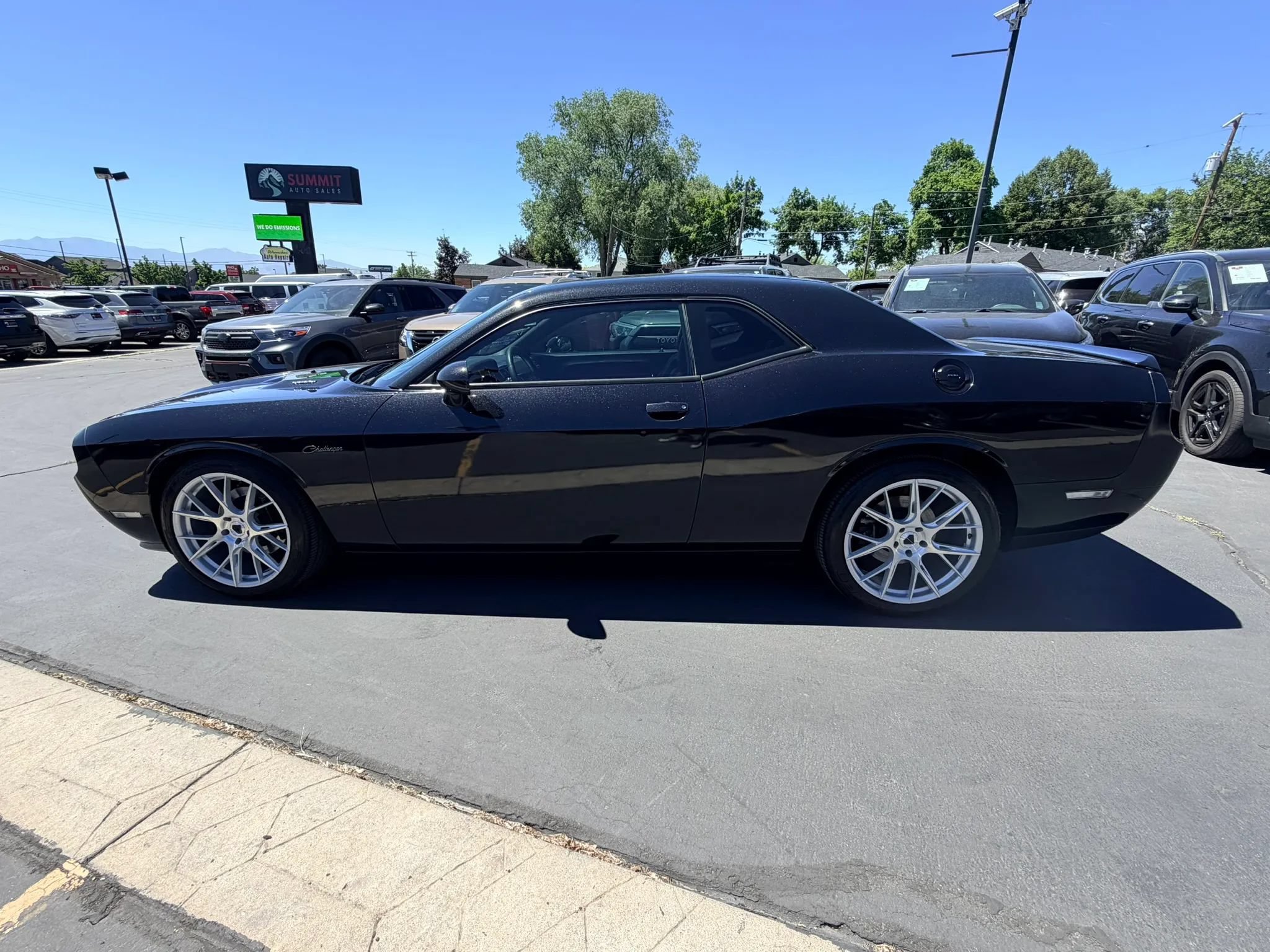 Used 2013 Dodge Challenger R/T RWD image 7
