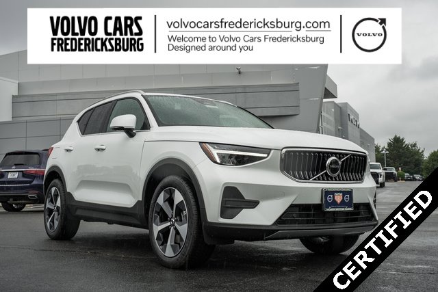 Certified 2025 Volvo XC40 B5 Core w/ Protection Package Premier image 1