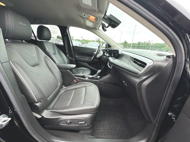 Used 2024 Buick Encore GX Avenir w/ Avenir Technology Package FWD image 27