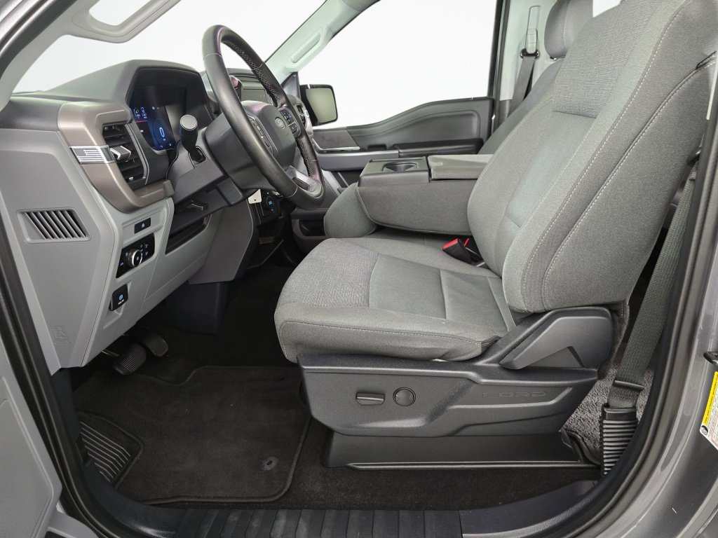 Used 2025 Ford F150 XLT w/ Equipment Group 301A Standard AWD/4WD image 19