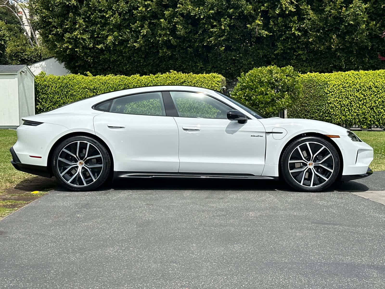 New 2026 Porsche Taycan AWD/4WD image 9