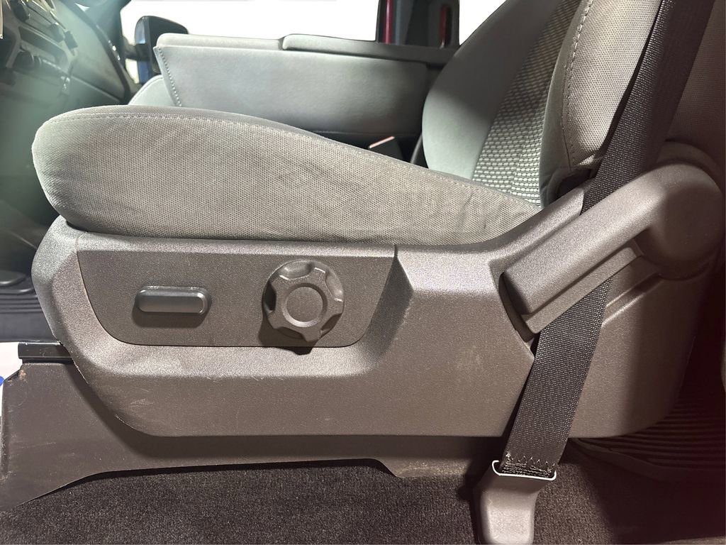 Used 2016 Ford F350 XLT w/ XLT Premium Package image 29