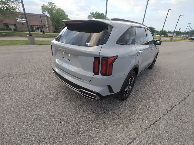 Used 2023 Kia Sorento EX w/ Panoramic Sunroof Package FWD image 6
