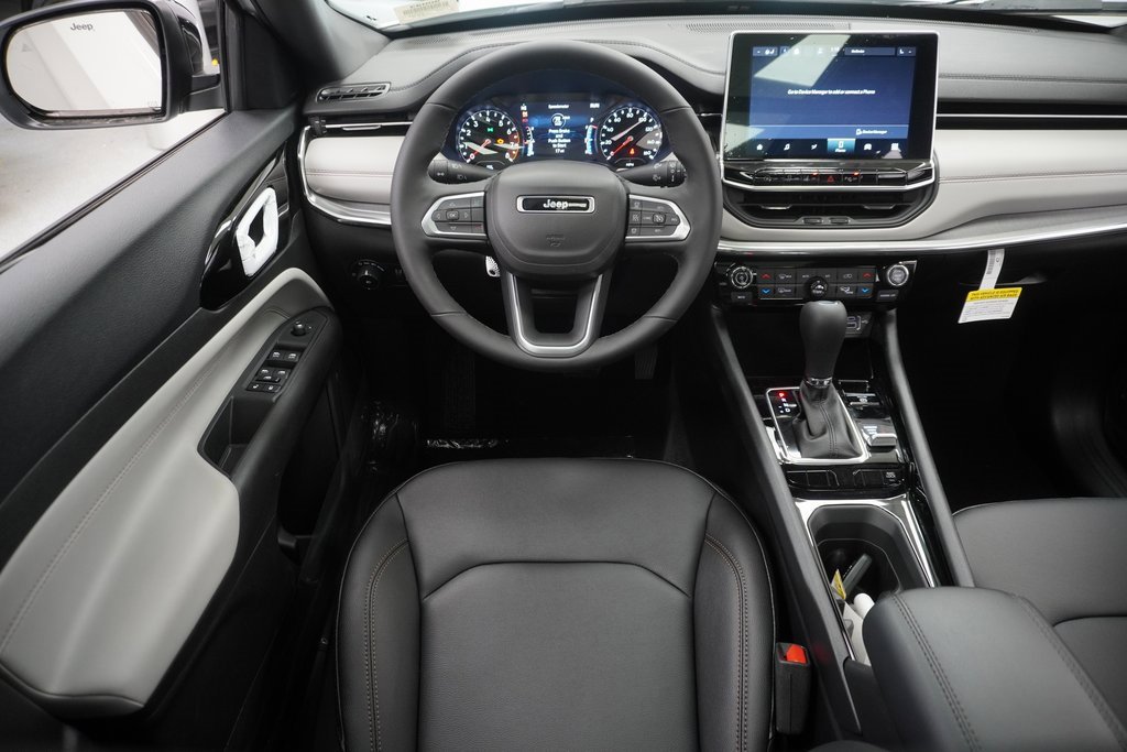 Certified 2024 Jeep Compass Limited w/ Sun and Sound Group image 24