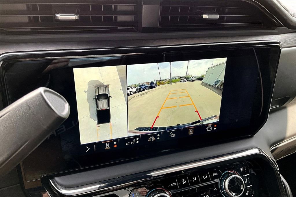Used 2025 GMC Sierra 2500 AT4X image 30