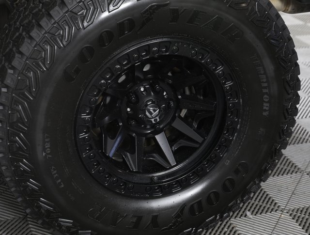 Used 2021 Jeep Gladiator Sport image 9