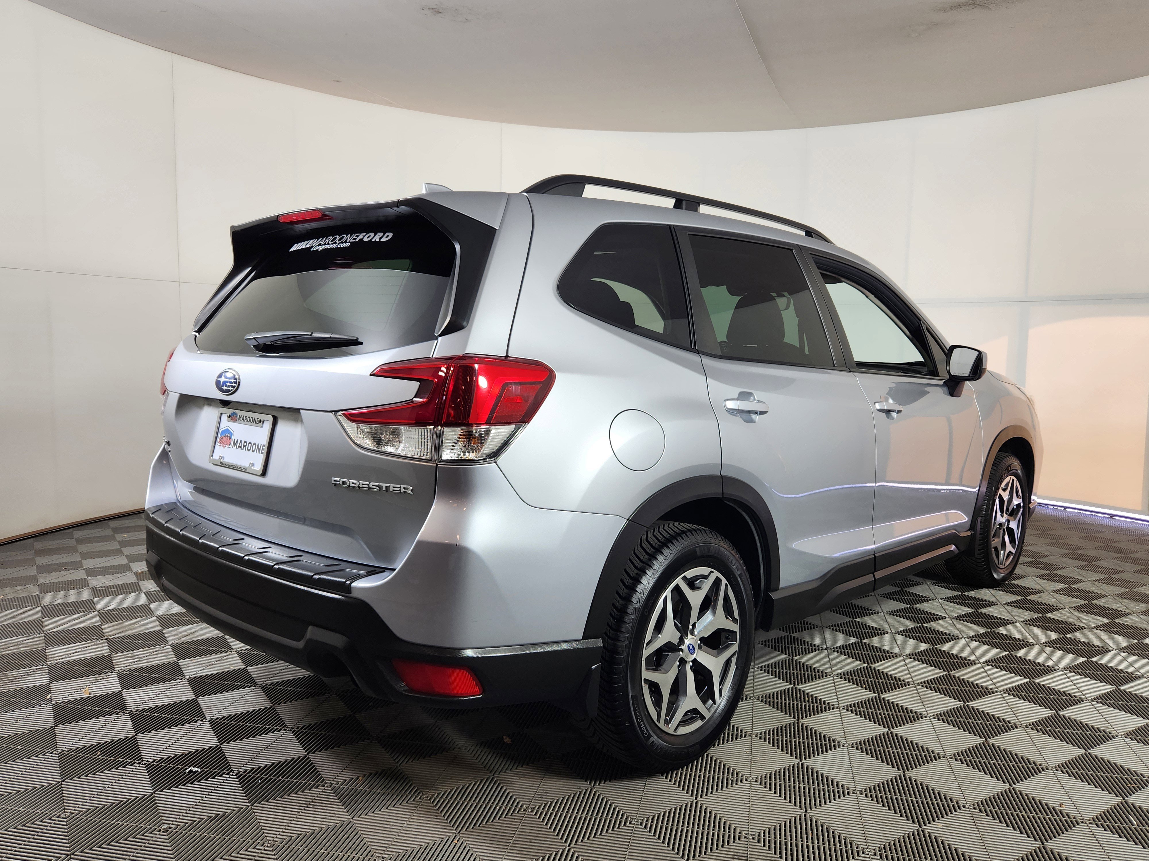 Used 2019 Subaru Forester Premium image 7