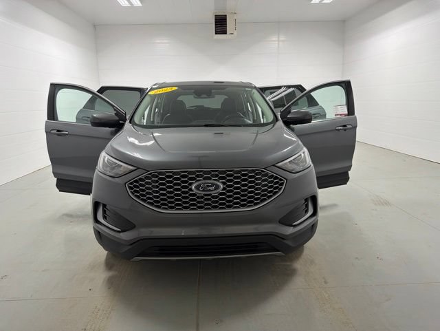 Used 2023 Ford Edge SEL AWD/4WD image 12