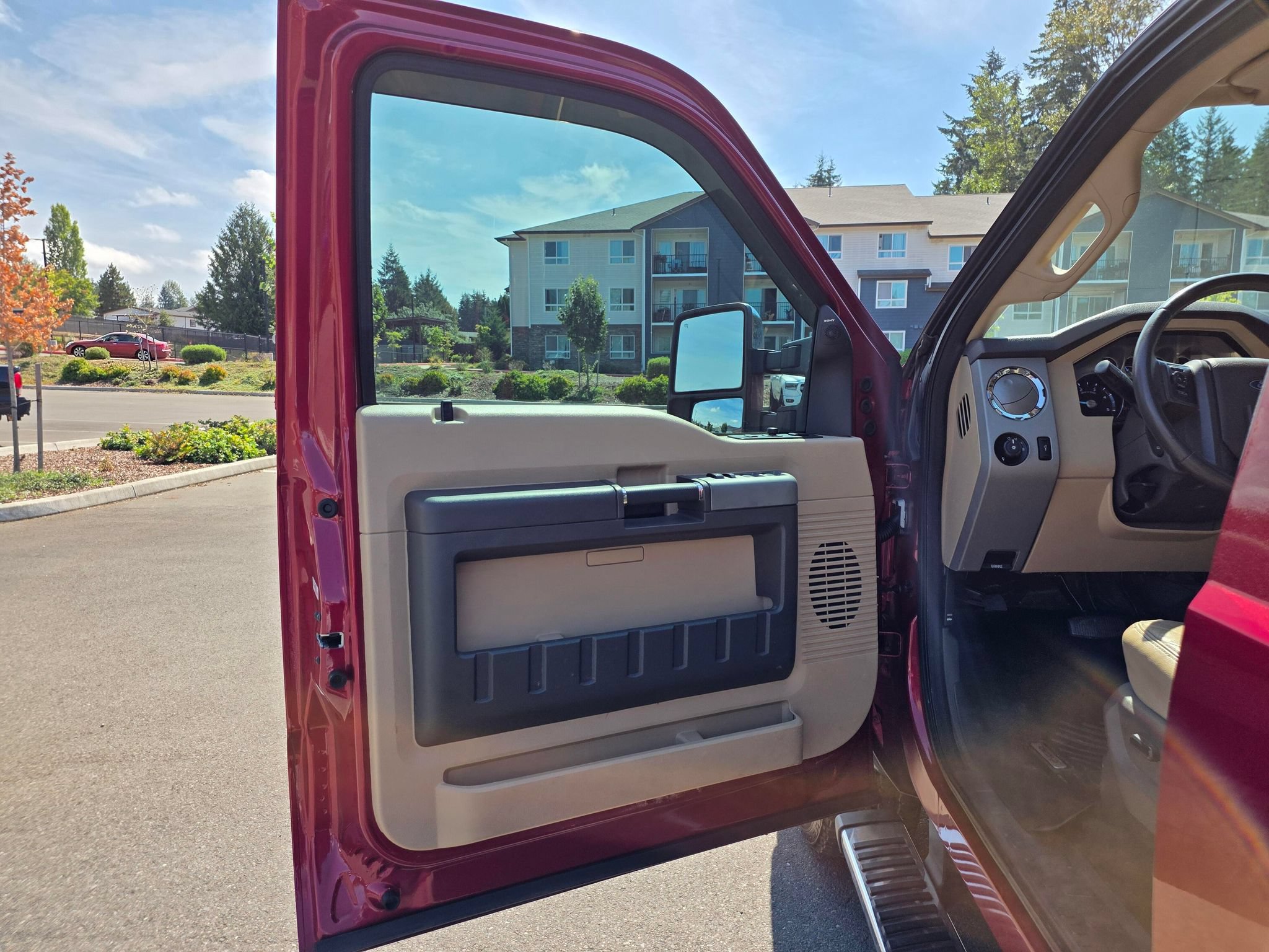 Used 2015 Ford F250 Lariat w/ Chrome Package AWD/4WD image 25