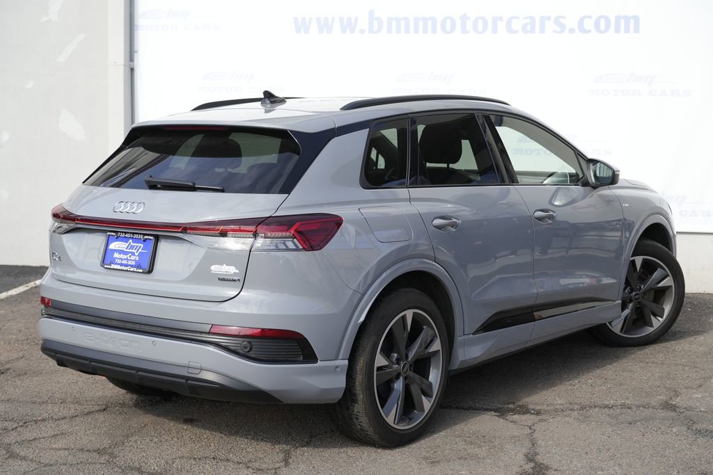 Used 2024 Audi Q4 e-tron Premium Plus w/ Premium Plus image 3