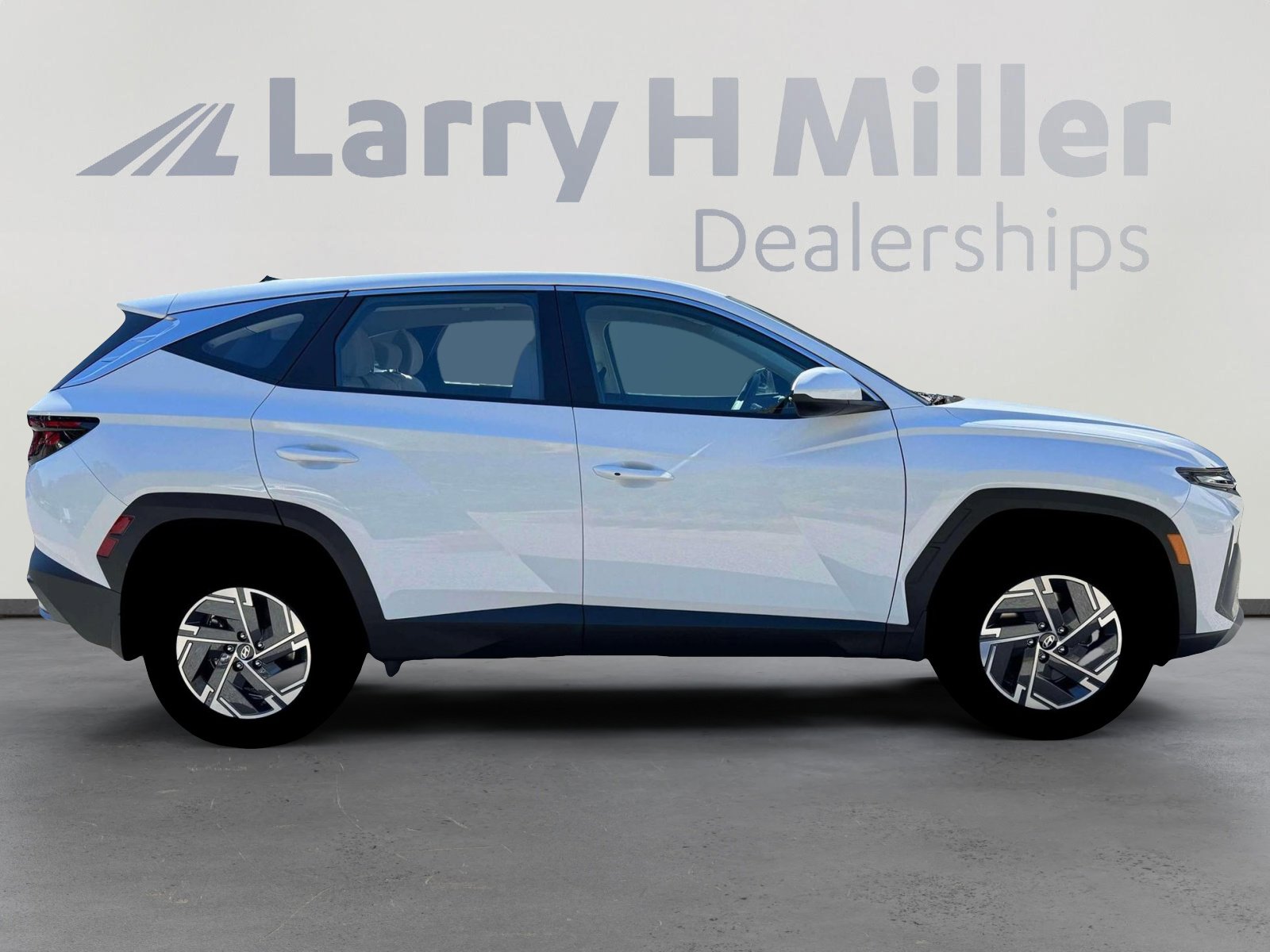 New 2026 Hyundai Tucson Blue SE AWD/4WD image 9