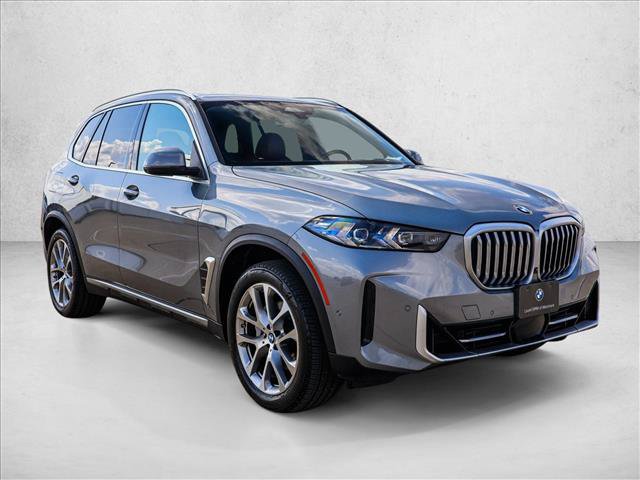 Certified 2024 BMW X5 xDrive40i w/ Premium Package AWD/4WD image 3