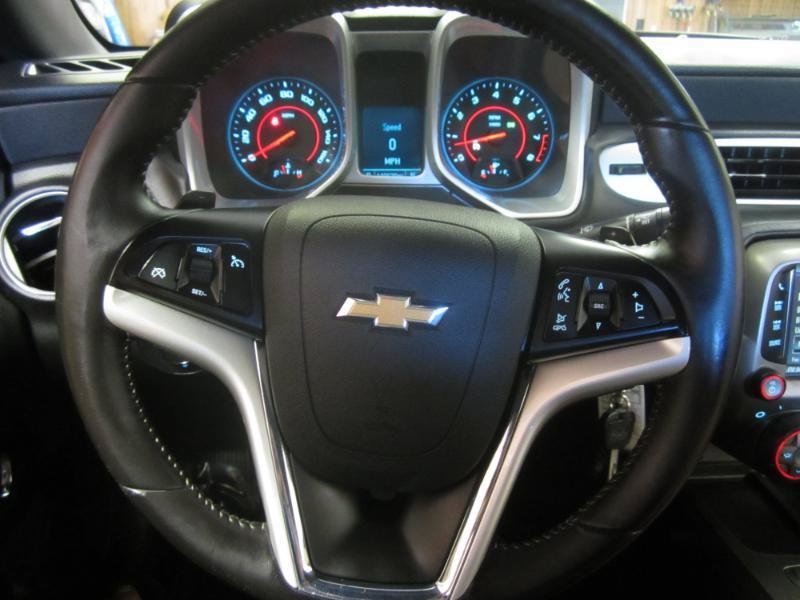 Used 2015 Chevrolet Camaro LT RWD image 16