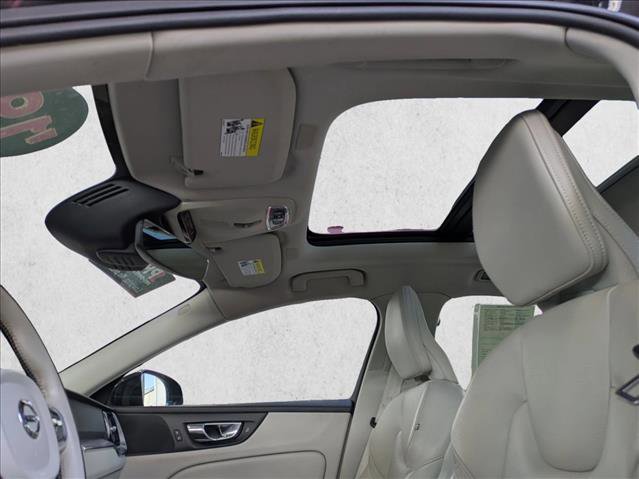 Used 2019 Volvo S60 T5 Momentum image 17