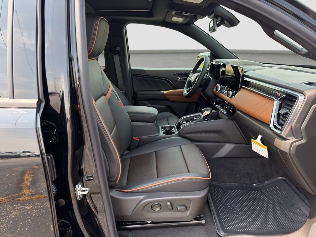 New 2026 GMC Canyon AT4 w/ Technology Plus Package AWD/4WD image 18