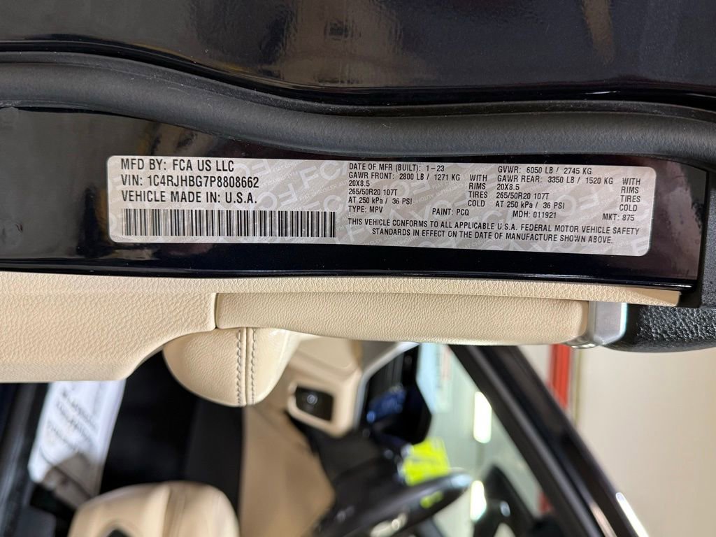 Certified 2023 Jeep Grand Cherokee Limited image 31