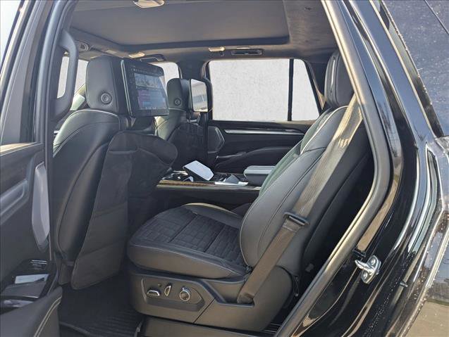 Certified 2025 Cadillac Escalade Sport Platinum image 13