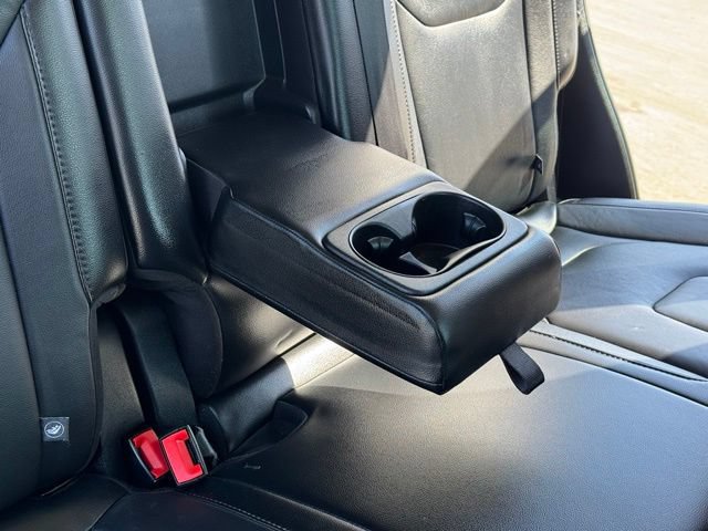 Used 2016 Ford Edge Titanium FWD image 20