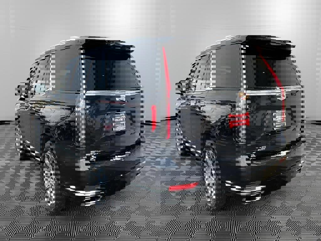 Used 2022 Cadillac Escalade Premium Luxury Platinum w/ Heavy-Duty Trailer Package image 6