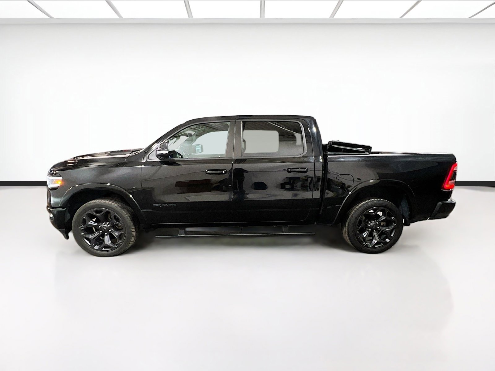 Used 2020 RAM 1500 Limited w/ Black Appearance Package image 23