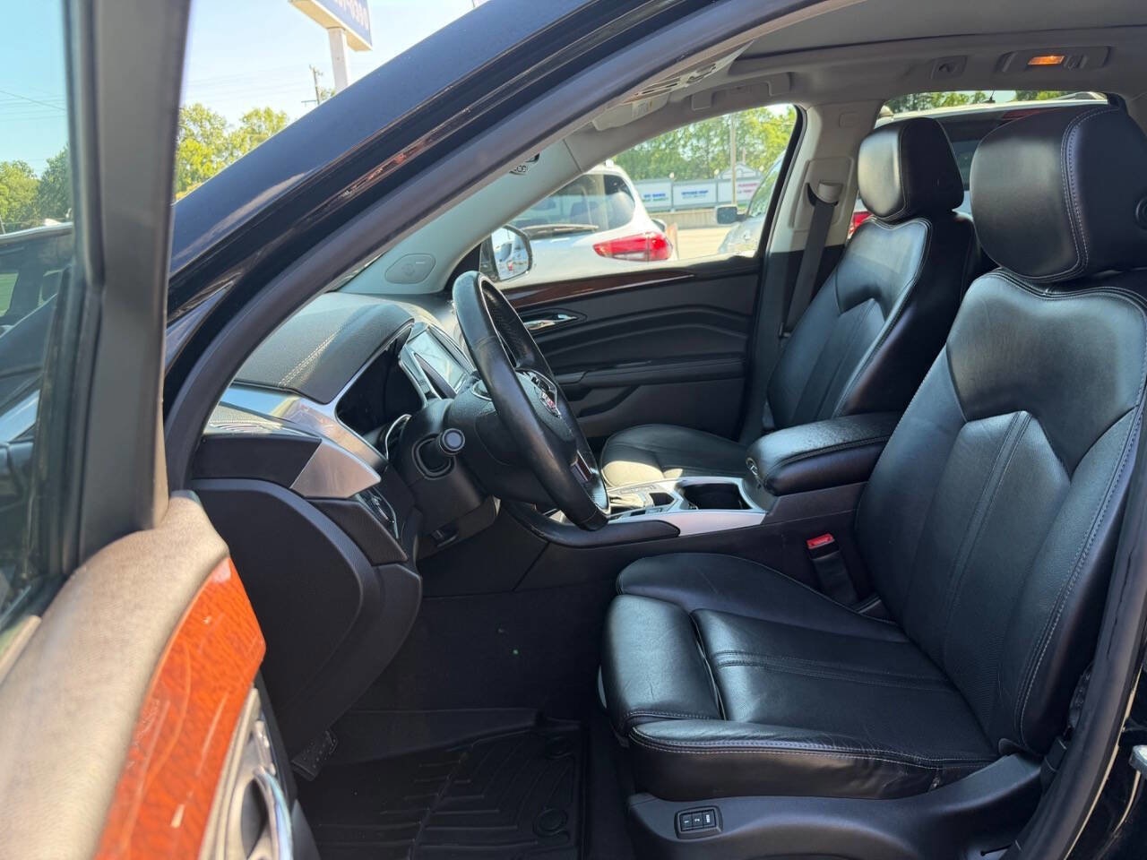 Used 2015 Cadillac SRX Luxury w/ Driver Awareness Package AWD/4WD image 8
