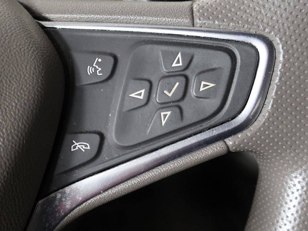 Used 2020 Chevrolet Malibu LT image 35