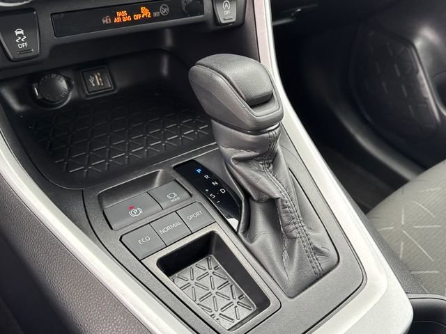 Used 2024 Toyota RAV4 XLE image 13