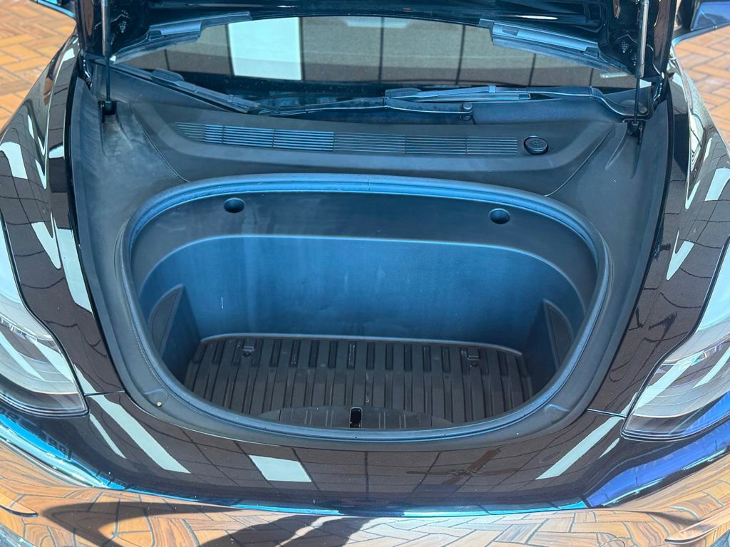 Used 2023 Tesla Model 3 Standard Range image 25