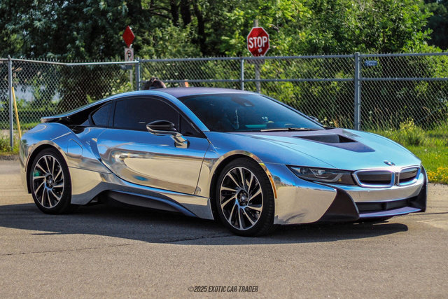 Used 2016 BMW i8 image 12