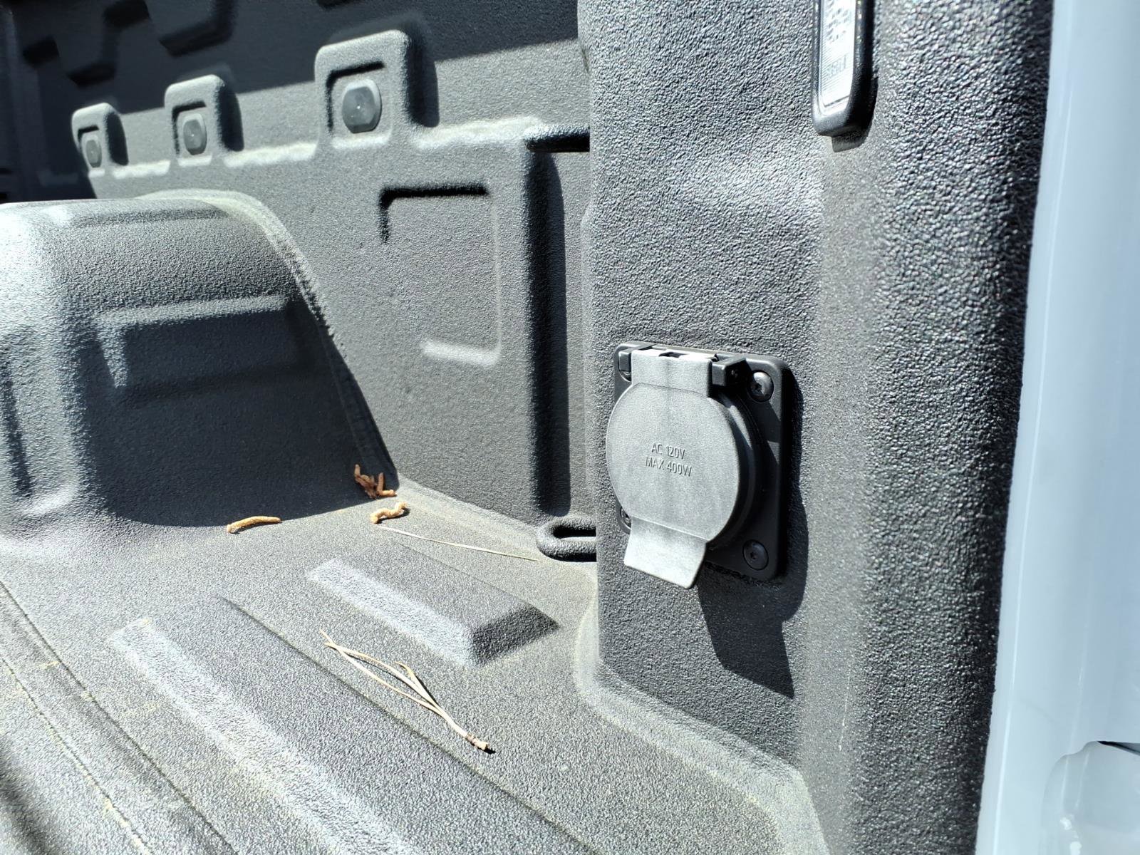 Used 2023 GMC Sierra 1500 AT4 w/ Technology Package image 5