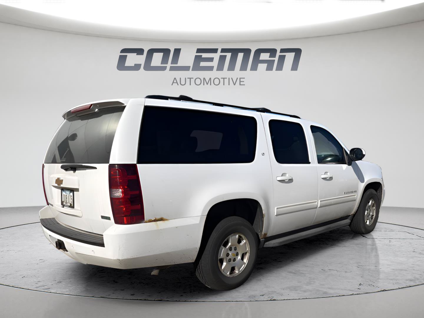 Used 2012 Chevrolet Suburban LT w/ Luxury Package AWD/4WD image 4