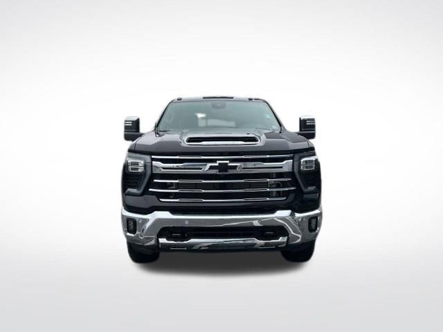 Certified 2025 Chevrolet Silverado 3500 LTZ image 2
