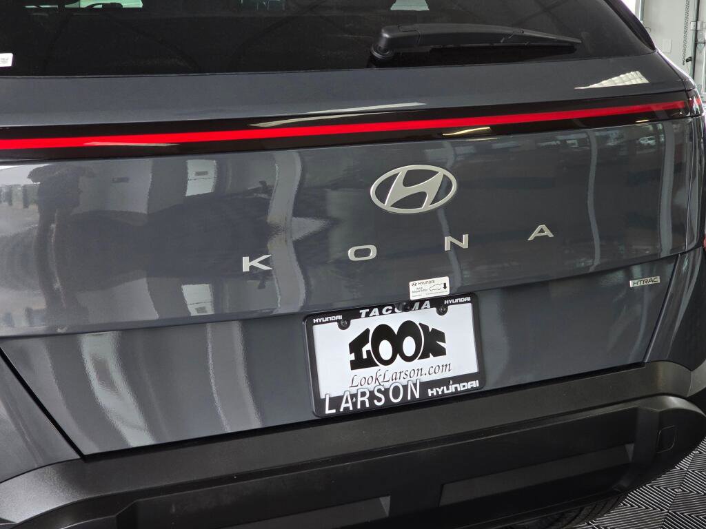 Used 2025 Hyundai Kona SEL AWD/4WD image 12