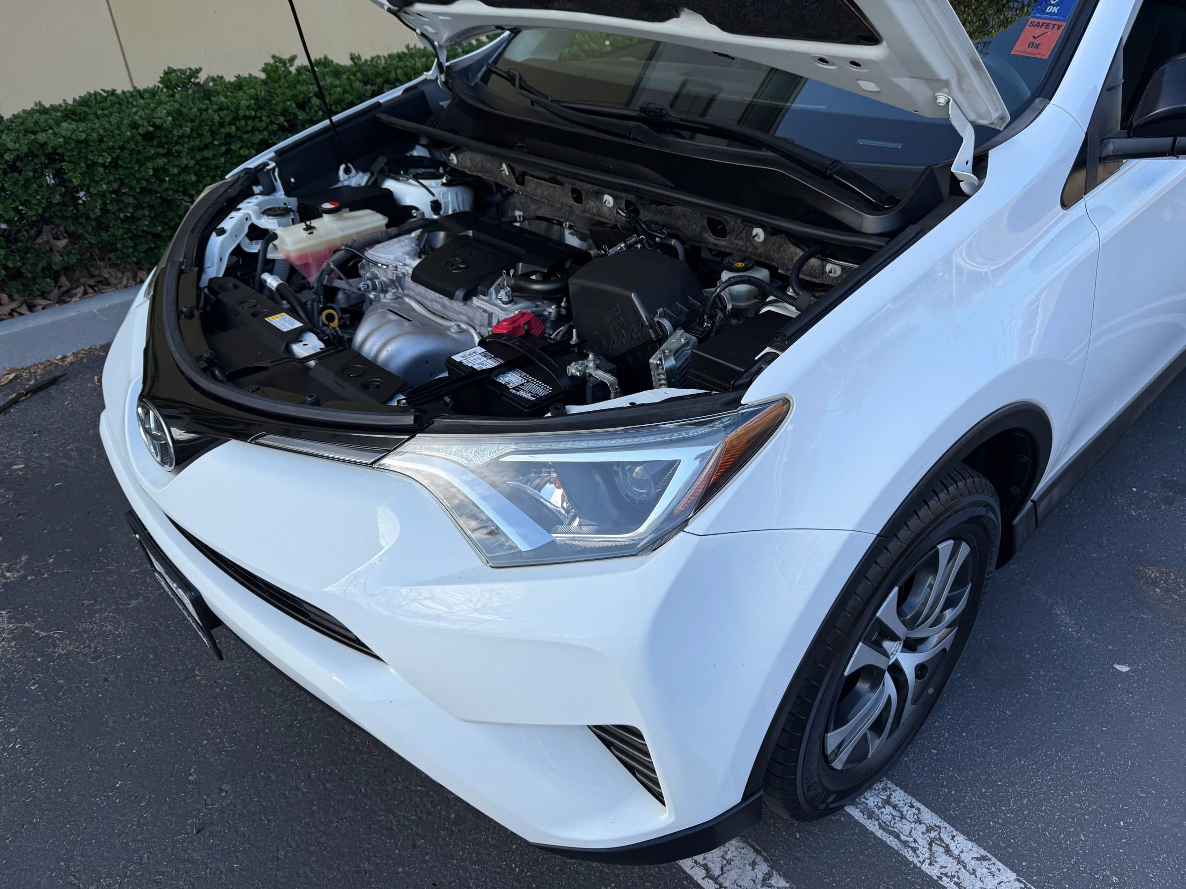Used 2016 Toyota RAV4 LE FWD image 16