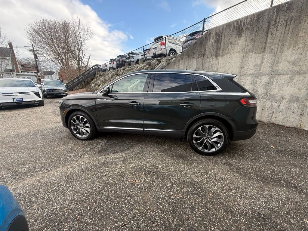 Used 2022 Lincoln Nautilus Reserve w/ Class II Trailer Tow Package image 2