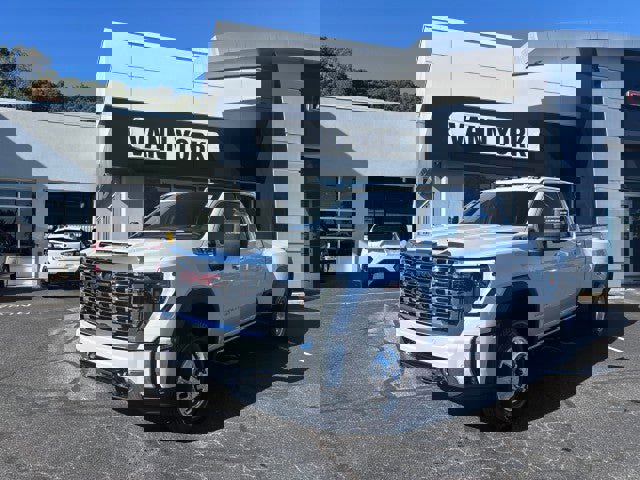 New 2026 GMC Sierra 3500 Denali w/ Denali Reserve Package