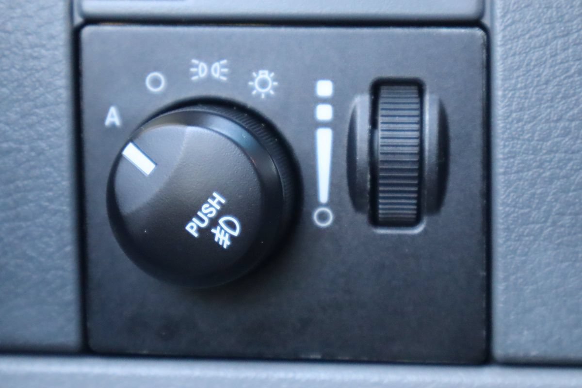 Used 2008 Dodge Durango Limited w/ Technology Group III AWD/4WD image 31
